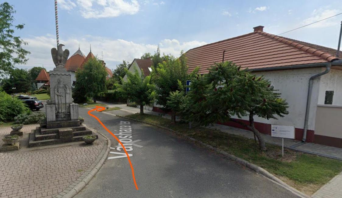 Lellei Pihenohaz Balatonlelle Villa Luaran gambar